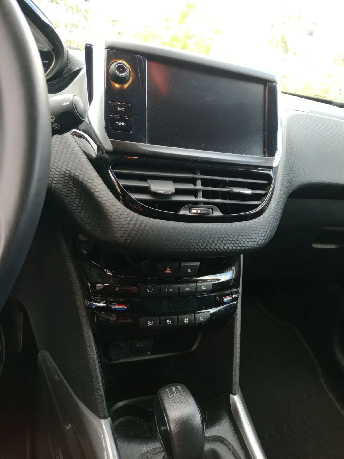 Peugeot 2008 1.2, снимка 12 - Автомобили и джипове - 53129522