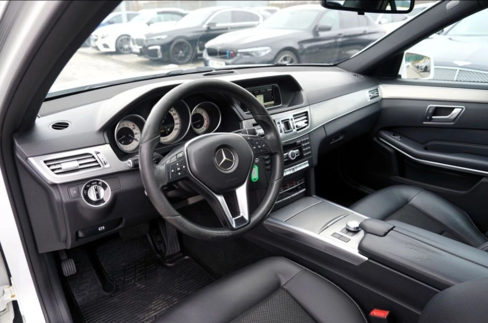 Mercedes-Benz E 220 Авантгард/LED/7G tronic/Кожа - изображение 8