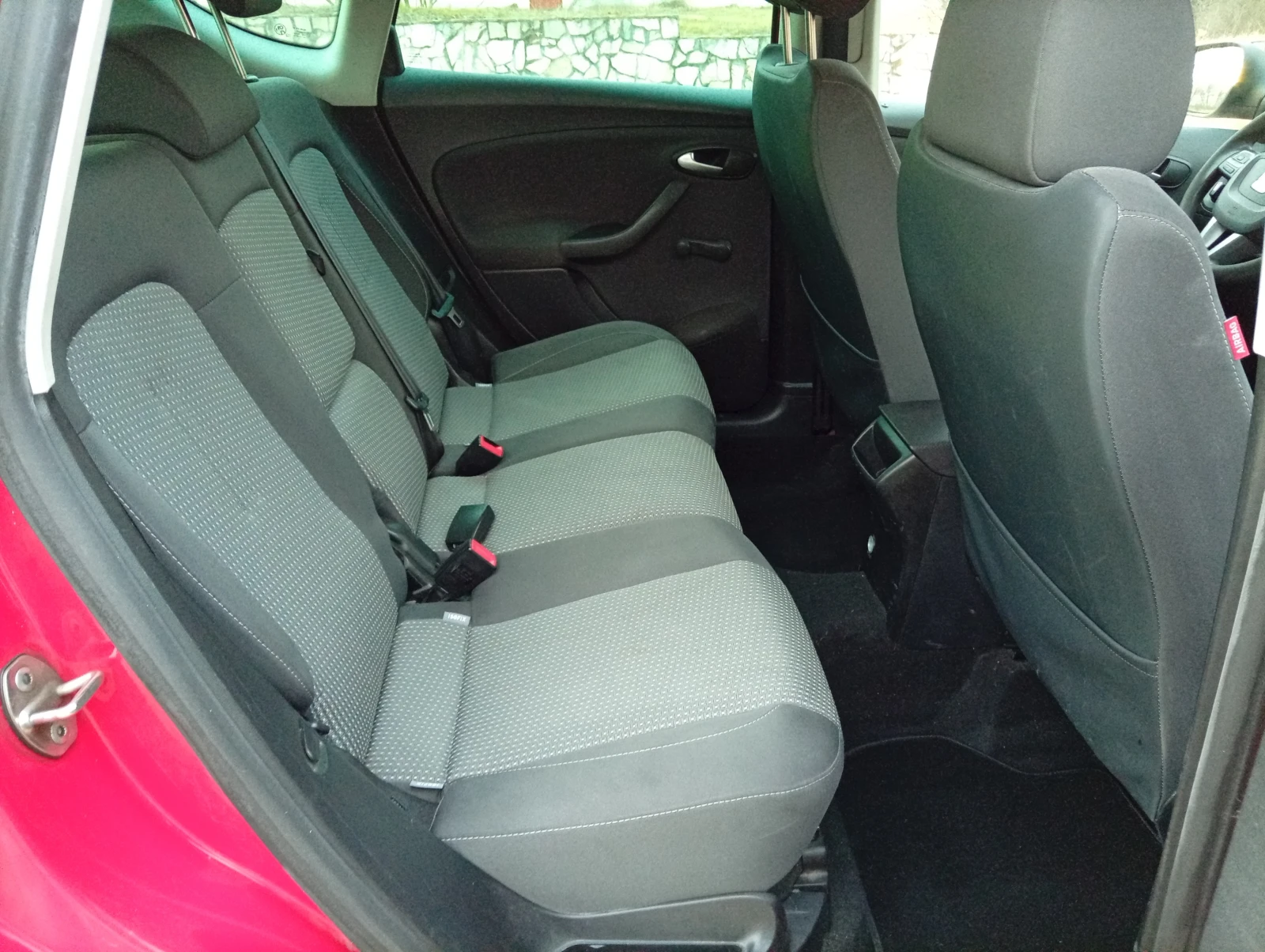 Seat Altea 1.6TDI * FACELIFT * XL * КЛИМАТИК * , снимка 13 - Автомобили и джипове - 53739985