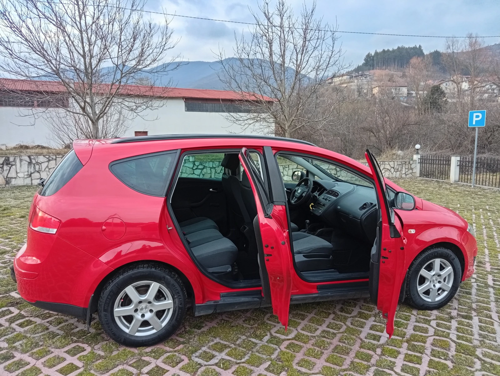 Seat Altea 1.6TDI * FACELIFT * XL * КЛИМАТИК *  - изображение 10
