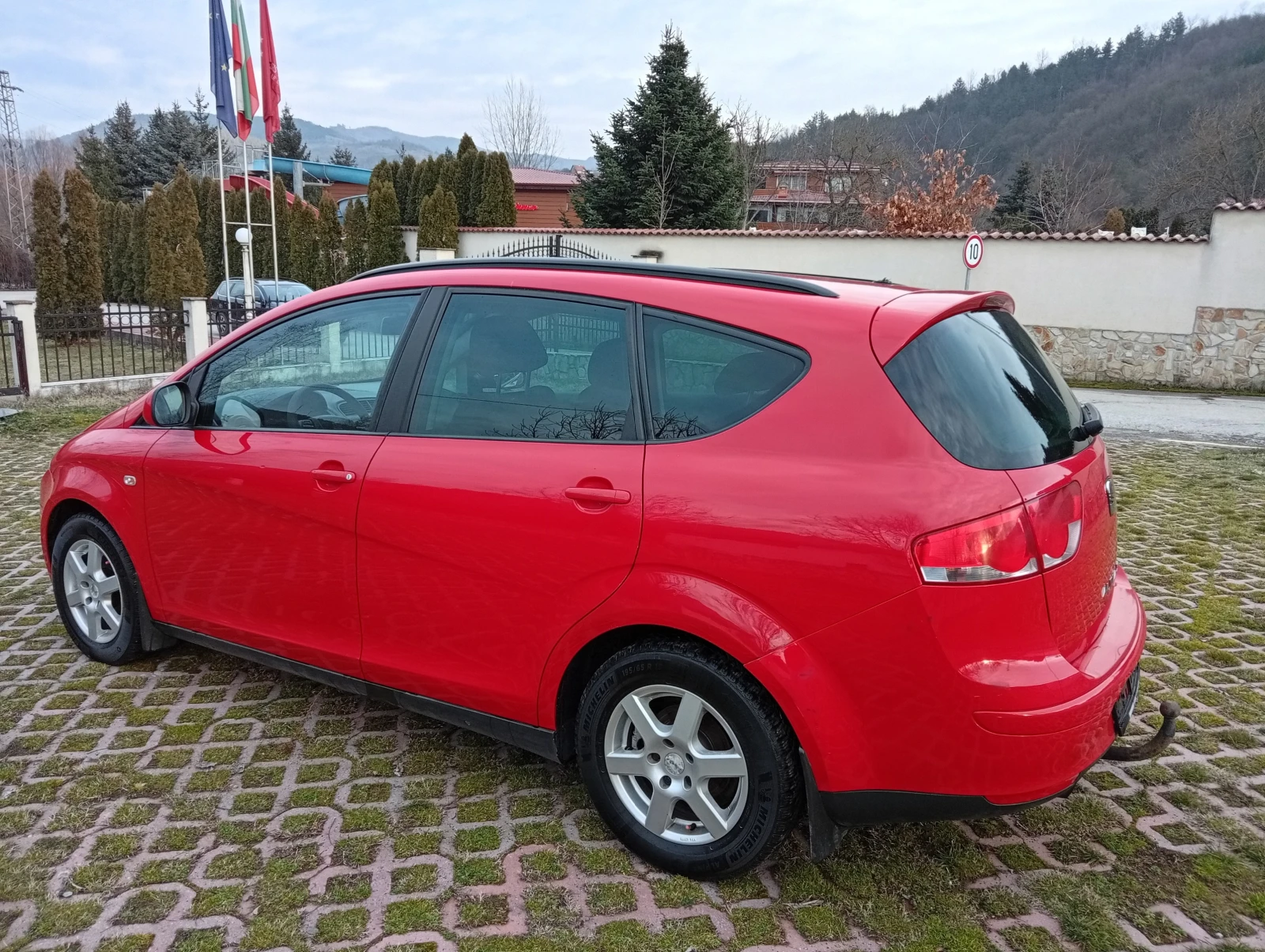 Seat Altea 1.6TDI * FACELIFT * XL * КЛИМАТИК *  - изображение 3