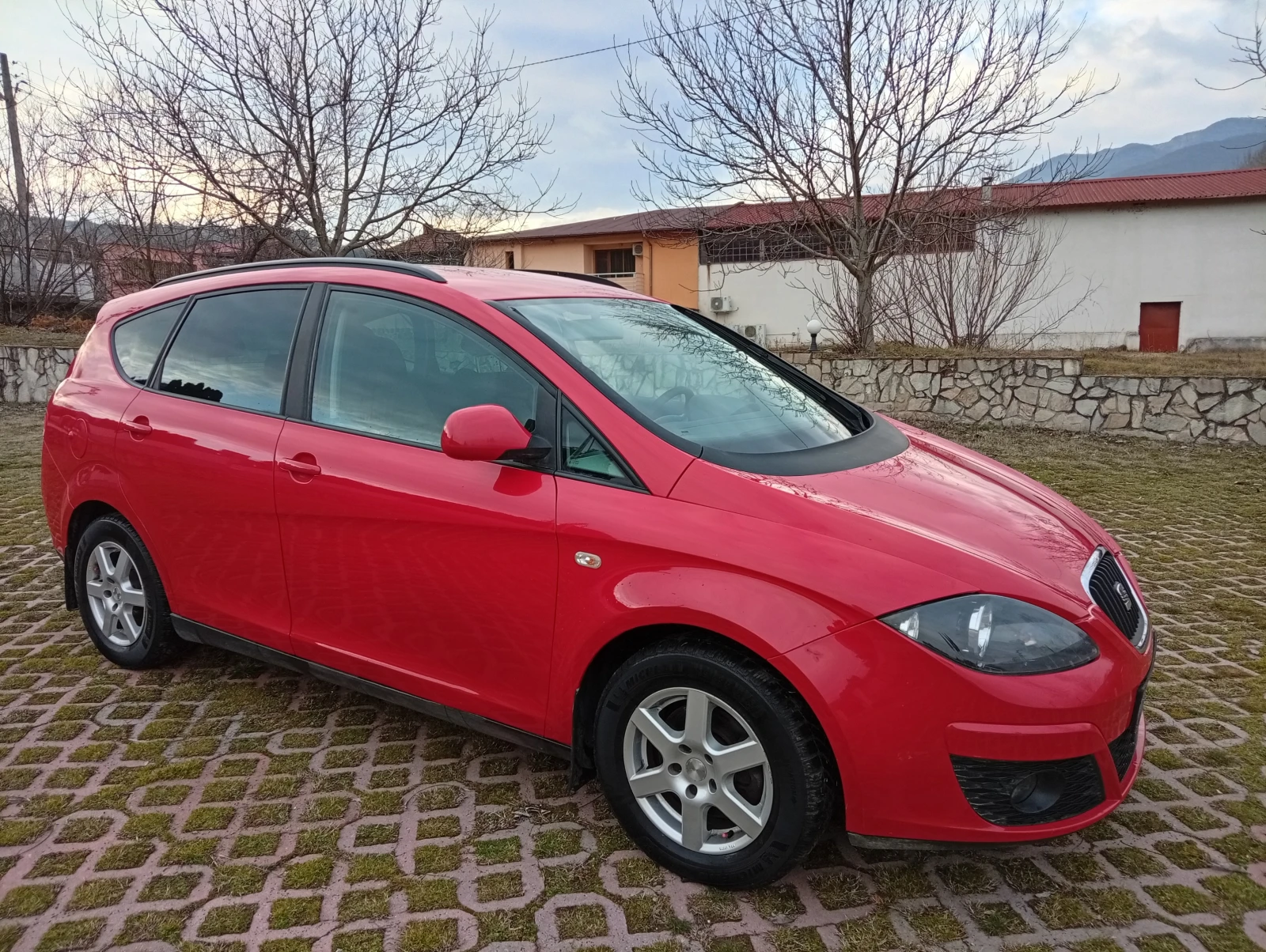 Seat Altea 1.6TDI * FACELIFT * XL * КЛИМАТИК *  - изображение 8