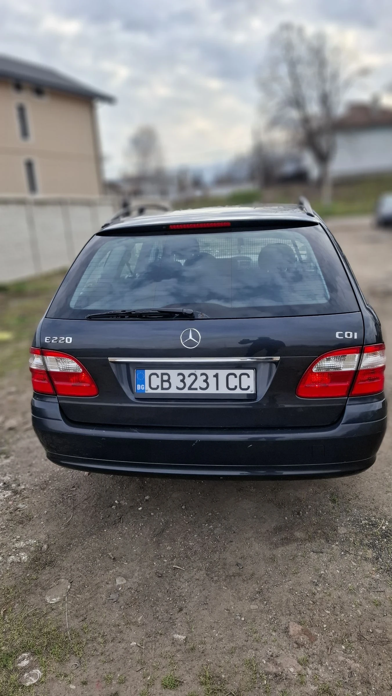Mercedes-Benz E 220 2.2 147кс, снимка 5 - Автомобили и джипове - 53818382