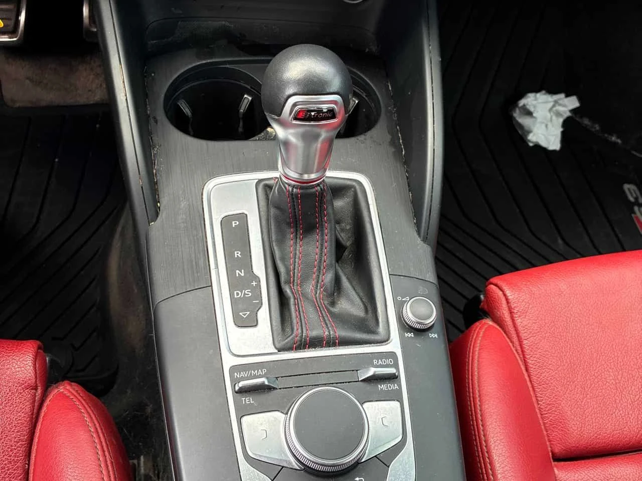 Audi S3 * PROGRESSIV * АВТОКРЕДИТ БЕЗ ПЪРВОНАЧАЛНА ВНОСКА, снимка 12 - Автомобили и джипове - 55265367