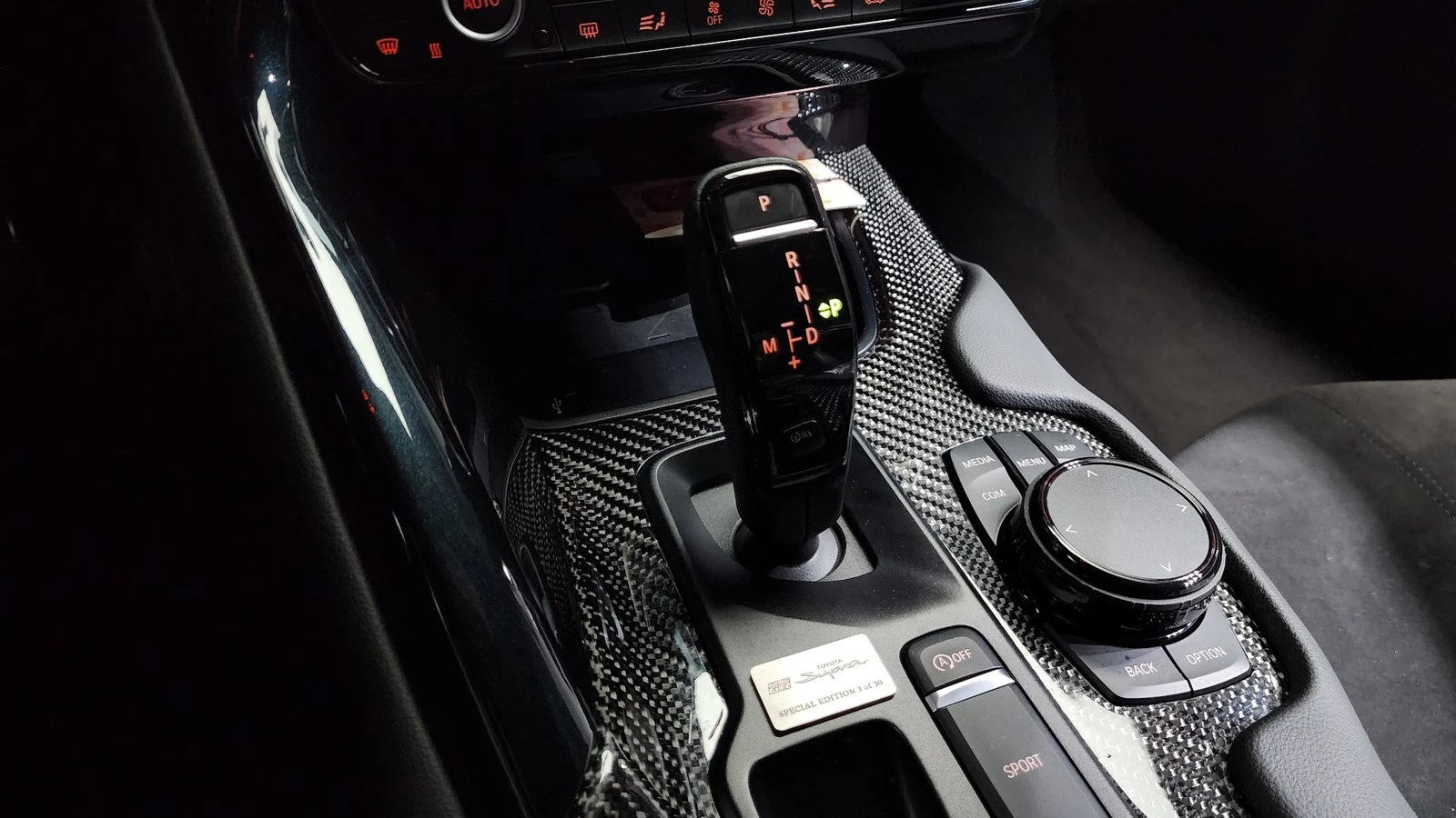 Toyota Supra 3.0* HUD* KEYLESS* BLIND SPOT* КРАЙНА ЦЕНА, снимка 9 - Автомобили и джипове - 55271957