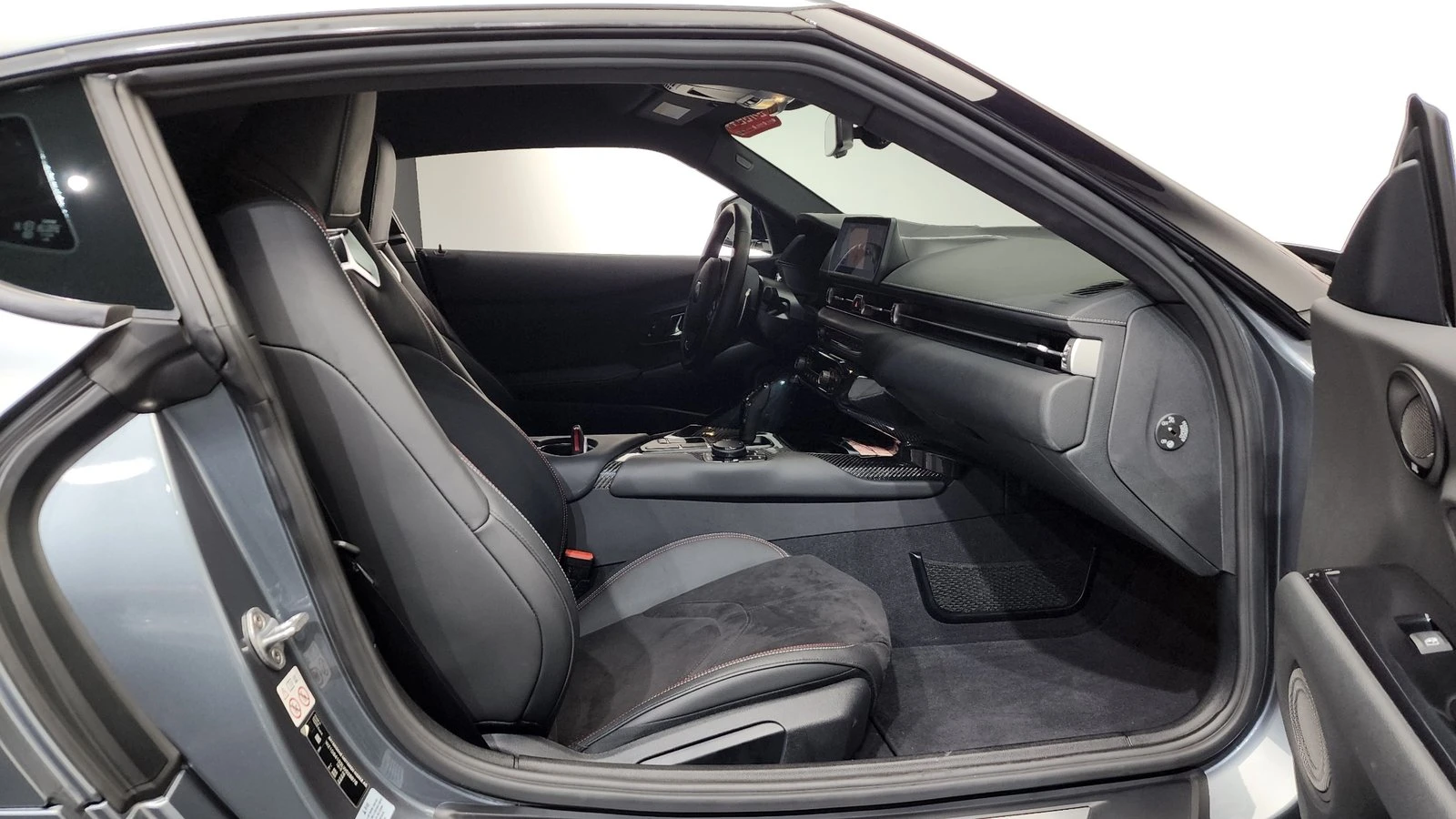 Toyota Supra 3.0* HUD* KEYLESS* BLIND SPOT* КРАЙНА ЦЕНА, снимка 11 - Автомобили и джипове - 55271957
