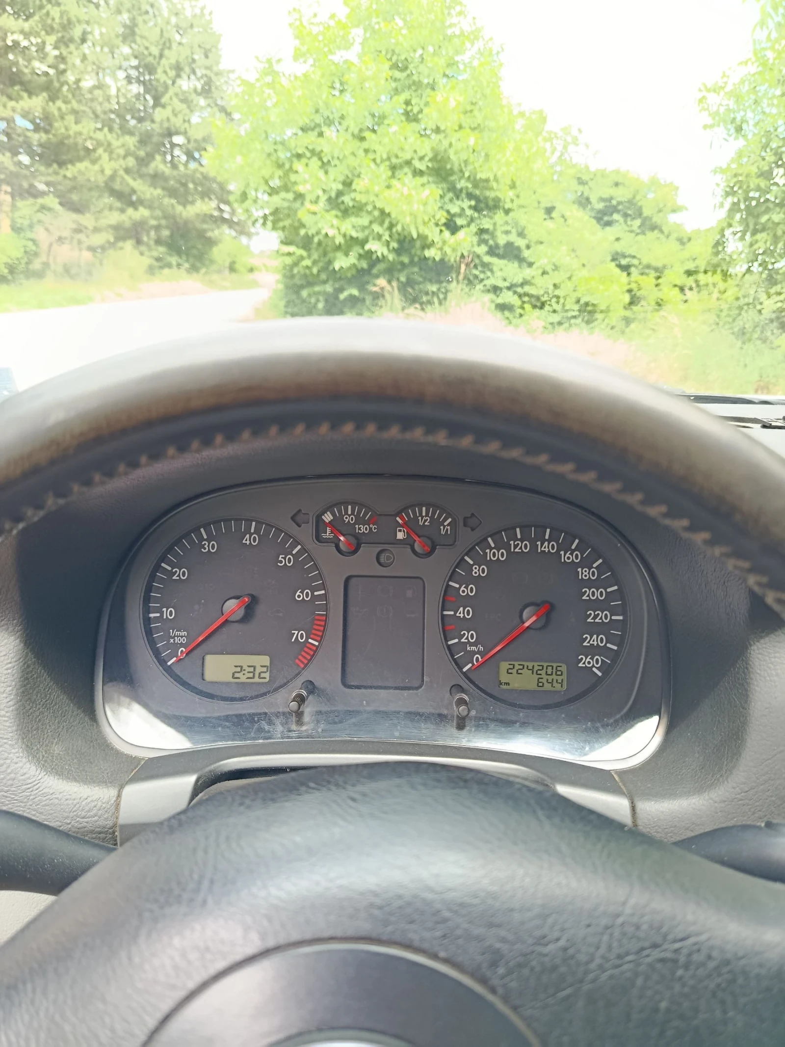VW Bora, снимка 8 - Автомобили и джипове - 55290031