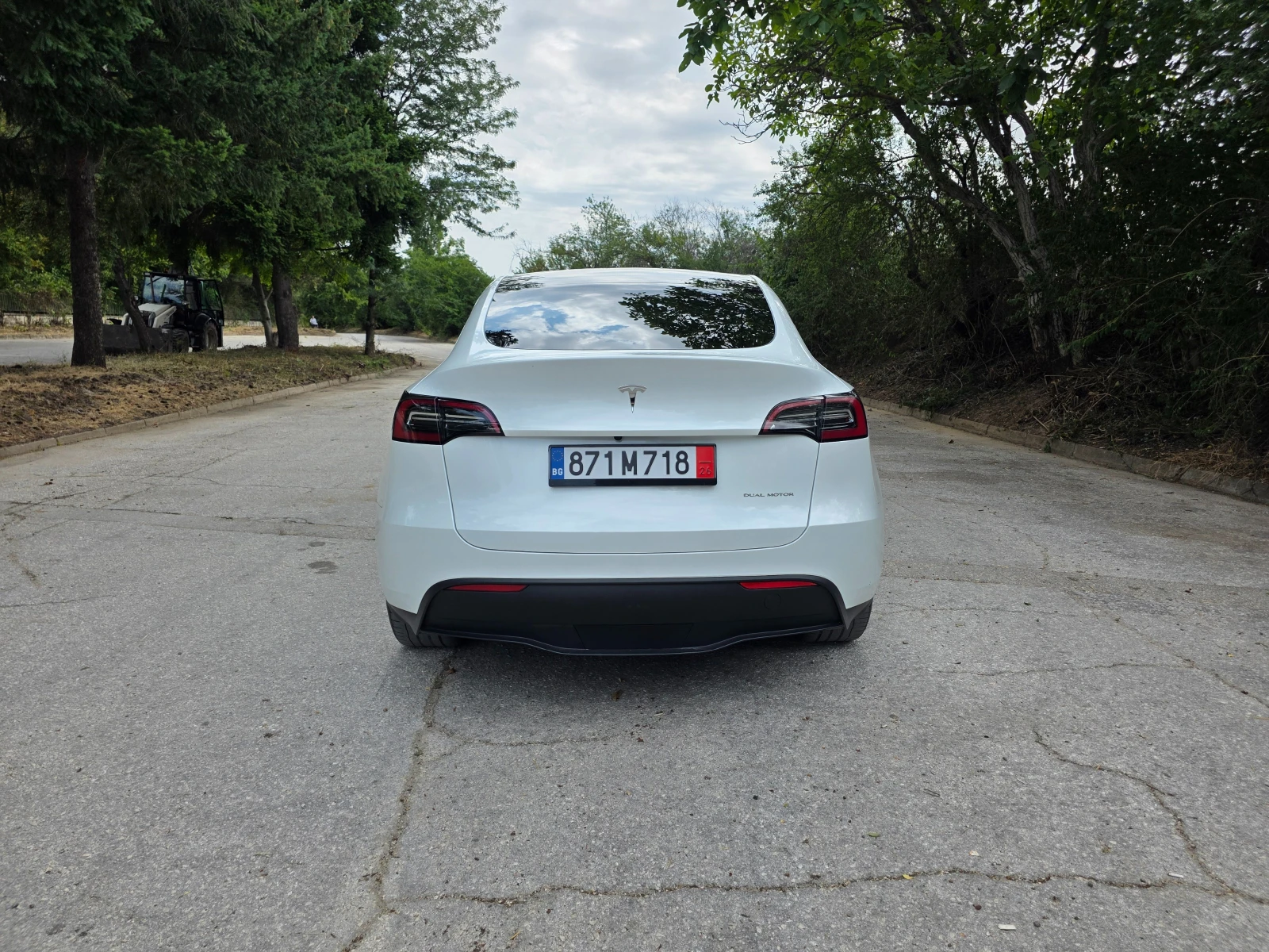 Tesla Model Y Long Range - Dual Motor, снимка 4 - Автомобили и джипове - 55653241