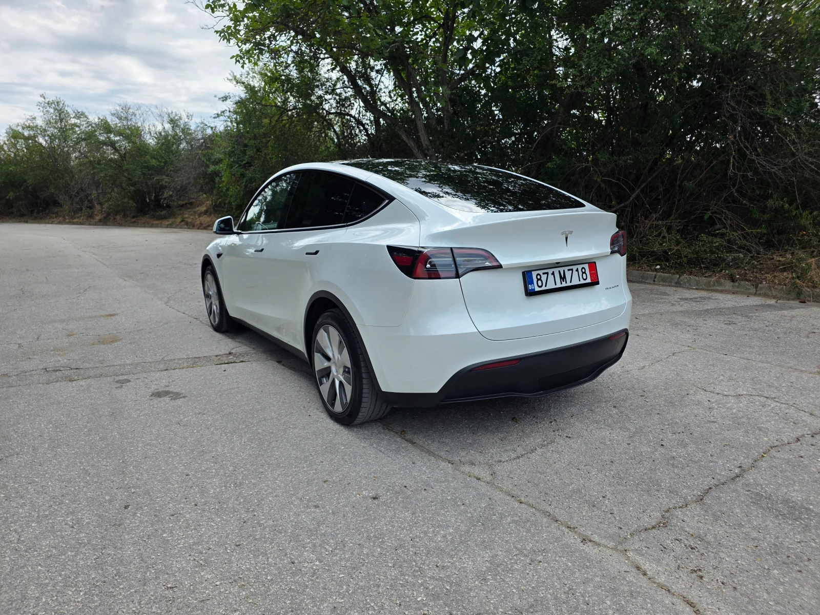 Tesla Model Y Long Range - Dual Motor, снимка 3 - Автомобили и джипове - 55653241