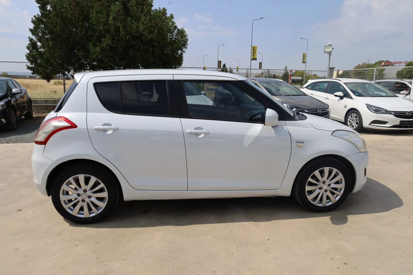 Suzuki Swift, снимка 3 - Автомобили и джипове - 55816138