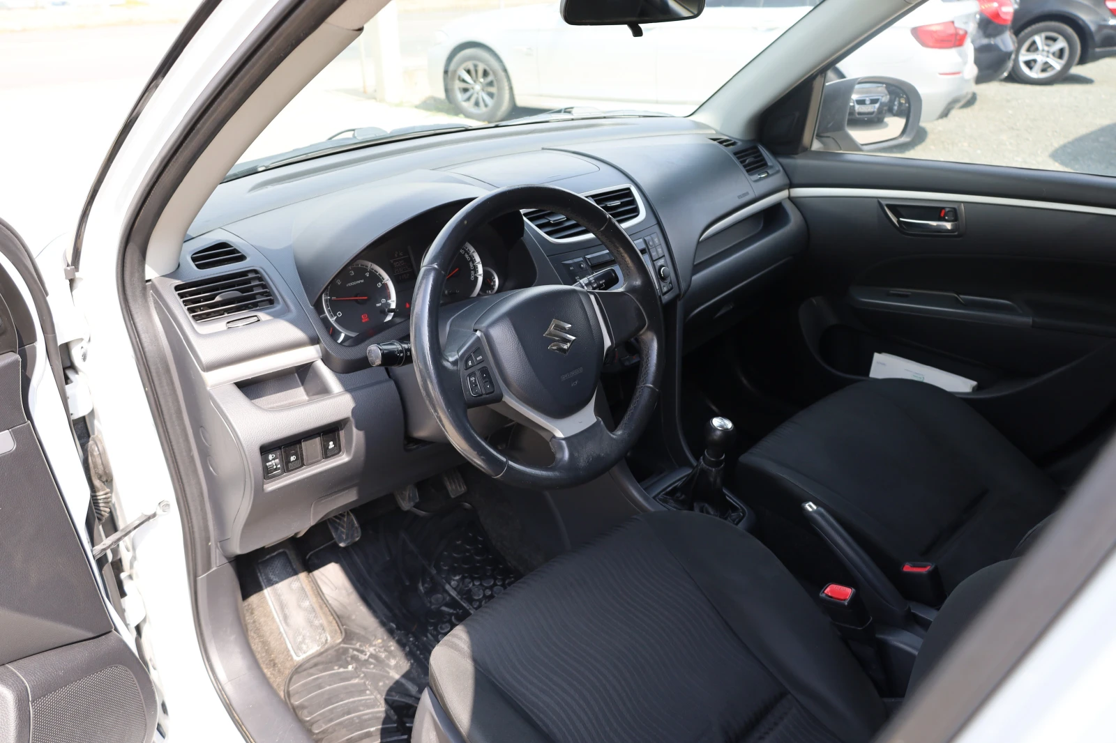 Suzuki Swift, снимка 6 - Автомобили и джипове - 55816138