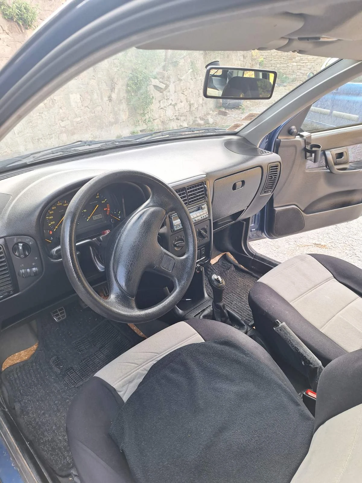 Seat Ibiza, снимка 4 - Автомобили и джипове - 55825843