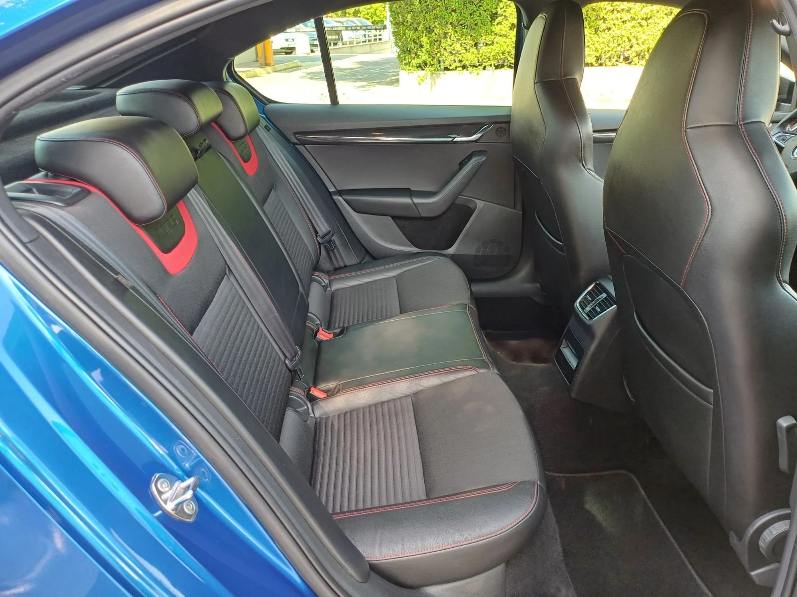 Skoda Octavia VRS 2.0TDI, снимка 15 - Автомобили и джипове - 55889449