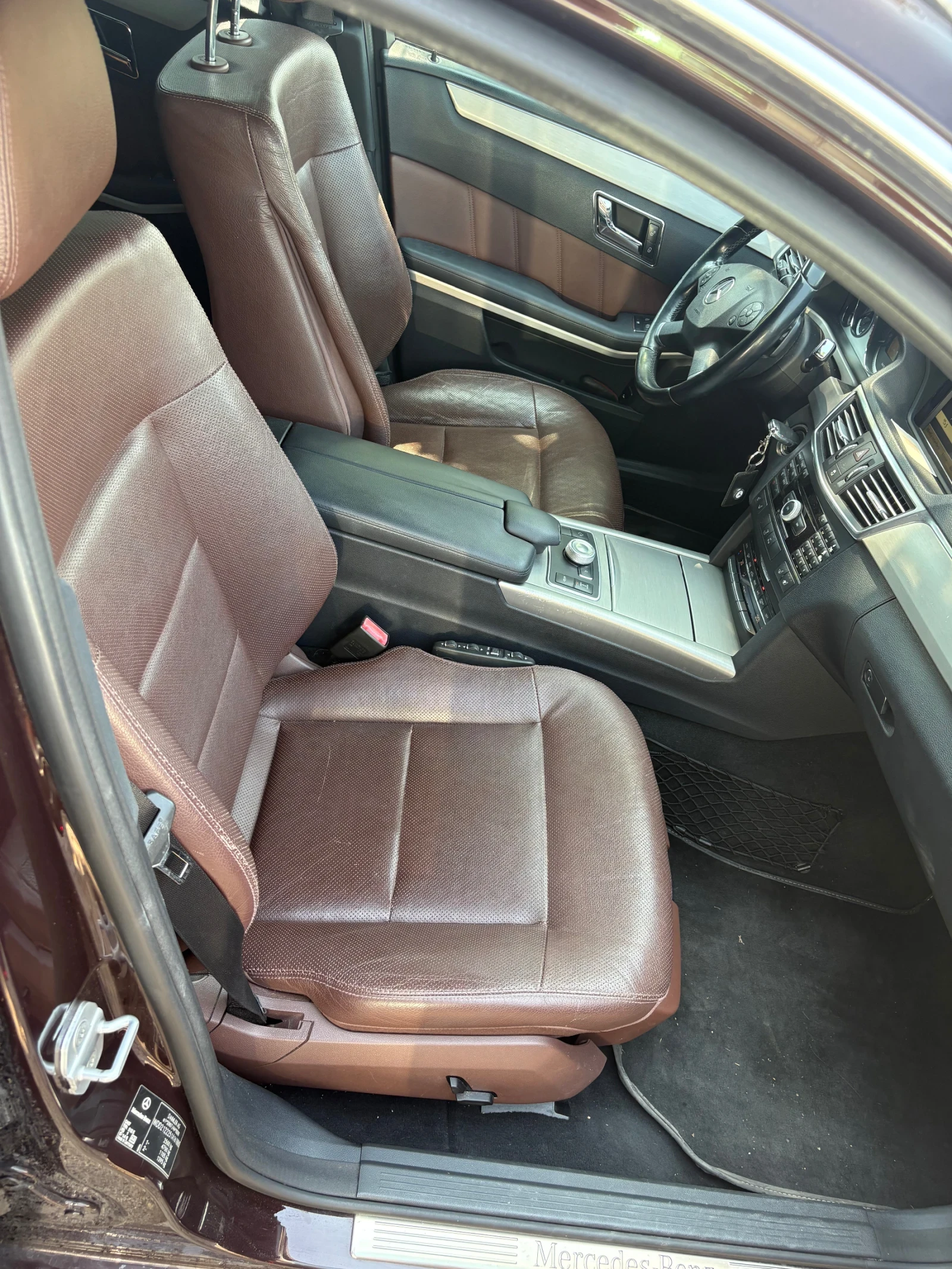 Mercedes-Benz E 350 Avangarde, снимка 11 - Автомобили и джипове - 56138689