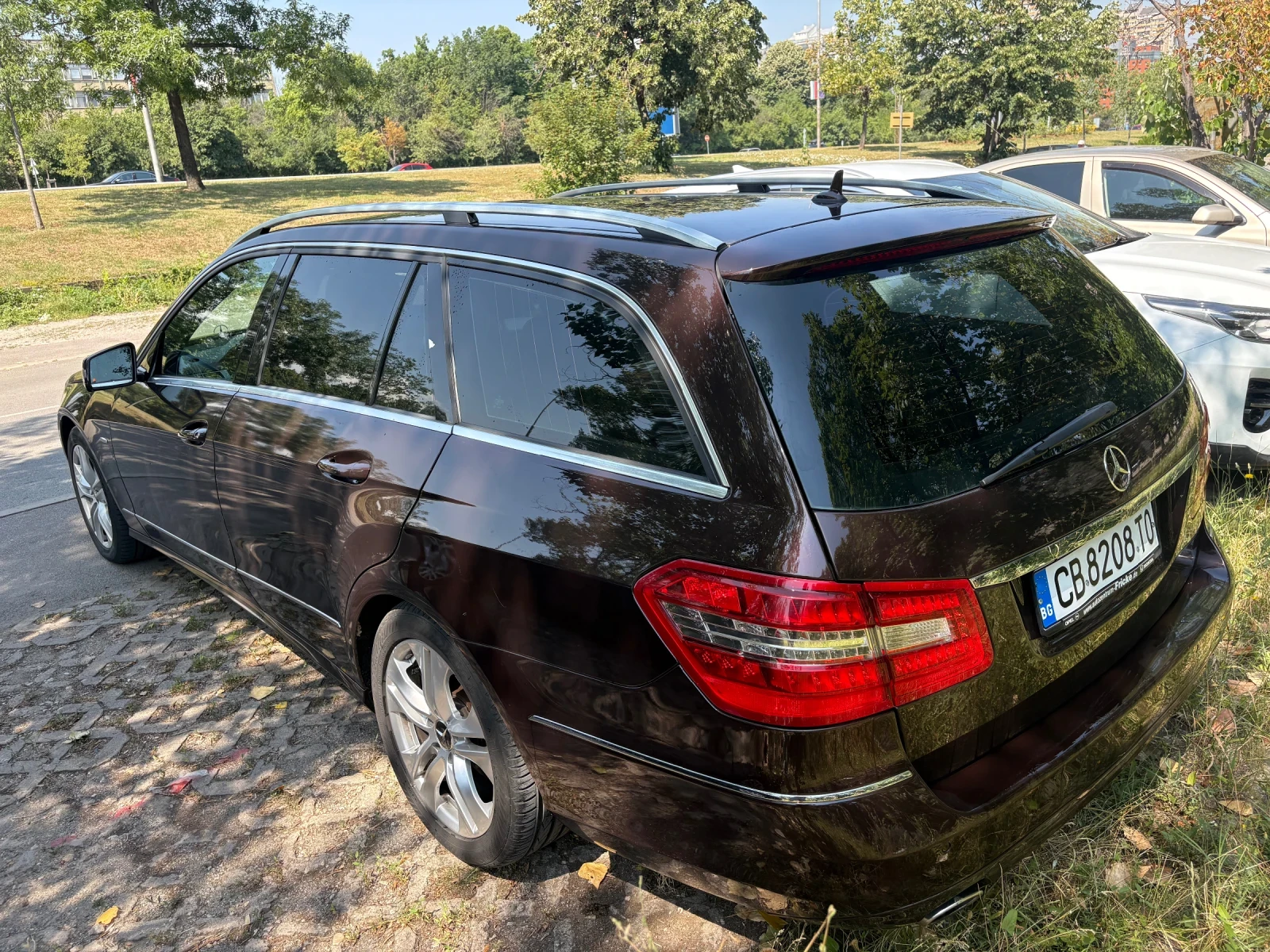 Mercedes-Benz E 350 Avangarde, снимка 4 - Автомобили и джипове - 56138689