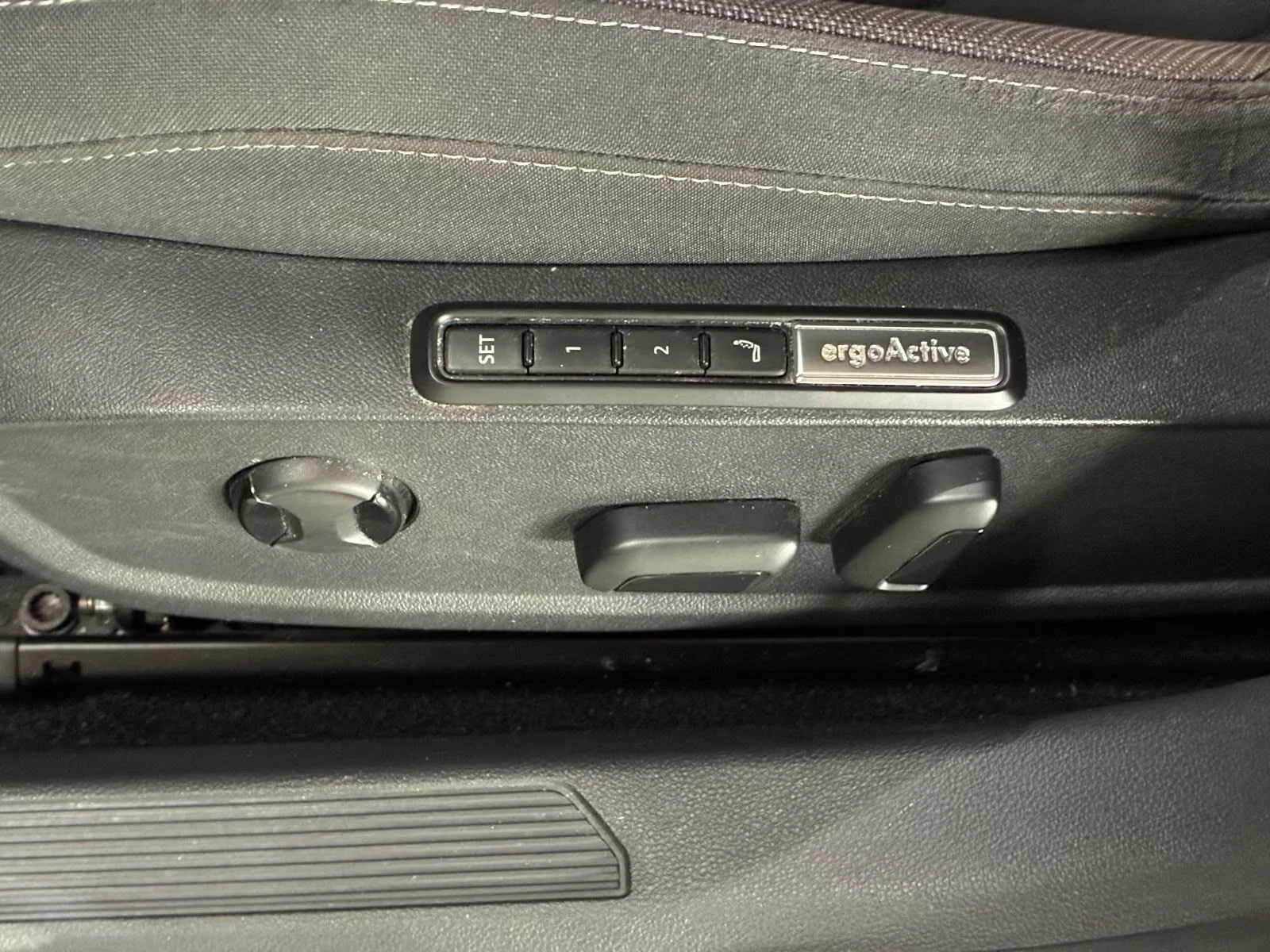 VW Golf 2.0 TDI 150 | DSG7 | IQ LED | TOP Equipped , снимка 11 - Автомобили и джипове - 56150005