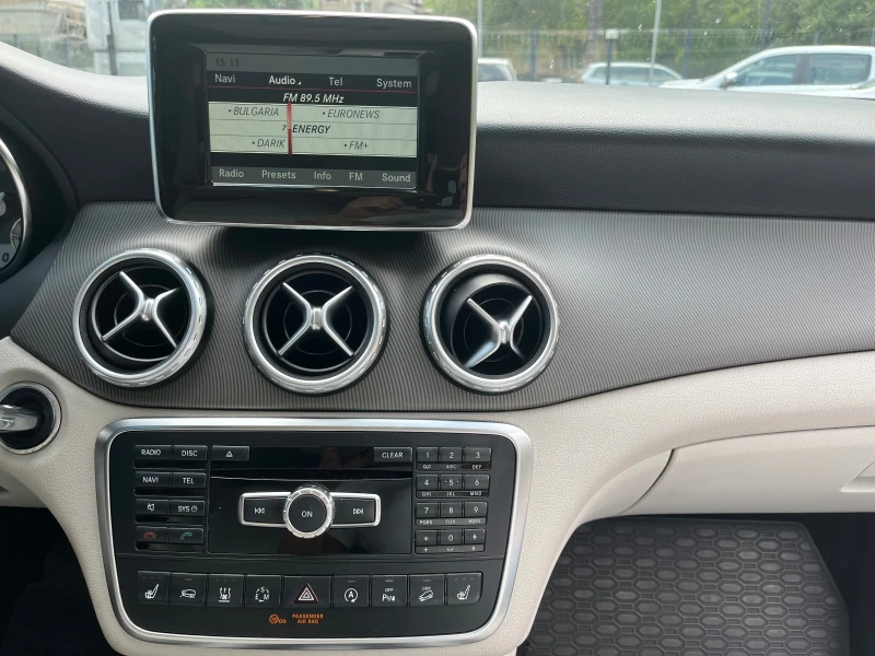 Mercedes-Benz GLA 220 CDI/4Matic/Panorama, снимка 11 - Автомобили и джипове - 50980785