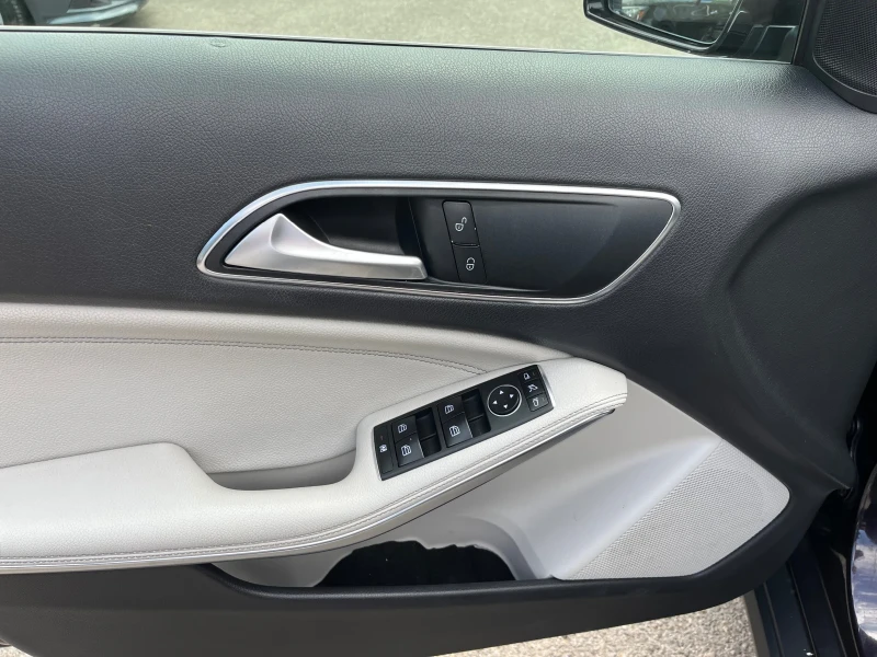 Mercedes-Benz GLA 220 CDI/4Matic/Panorama, снимка 16 - Автомобили и джипове - 50980785