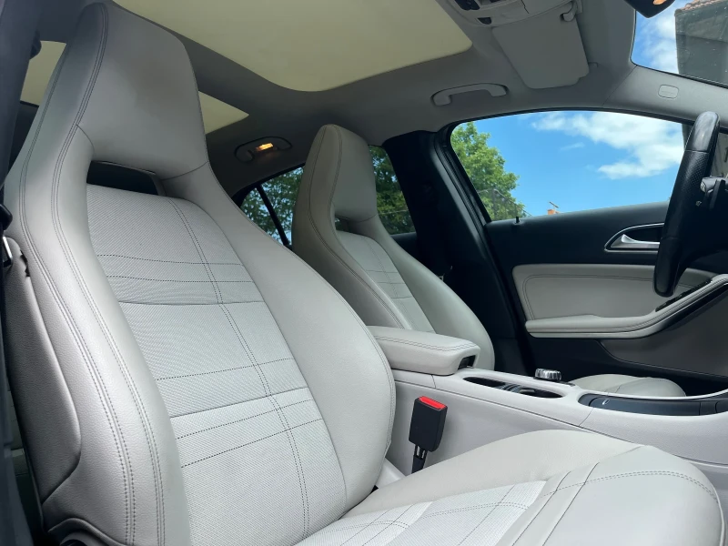 Mercedes-Benz GLA 220 CDI/4Matic/Panorama, снимка 12 - Автомобили и джипове - 50980785