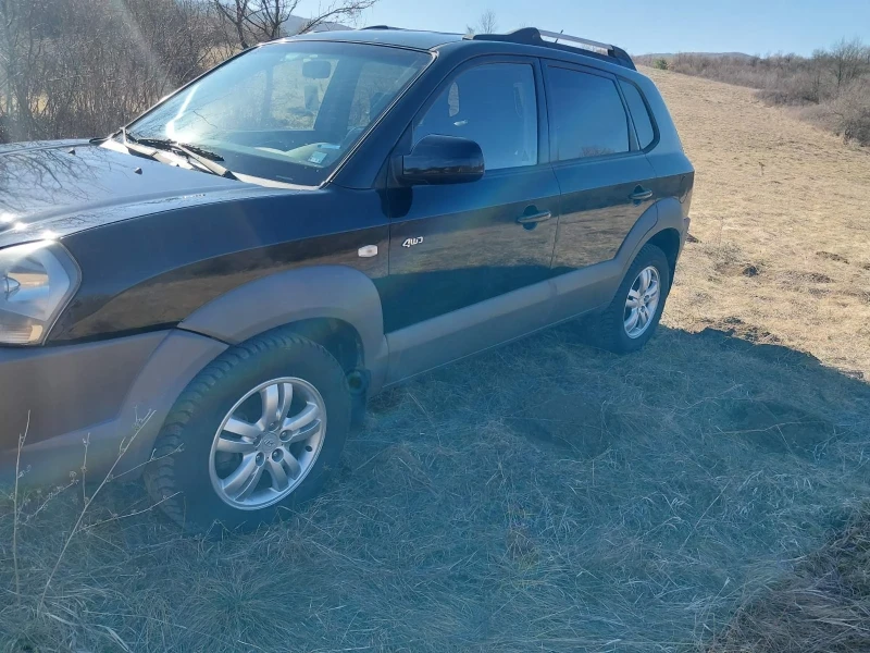 Hyundai Tucson, снимка 15 - Автомобили и джипове - 52627271