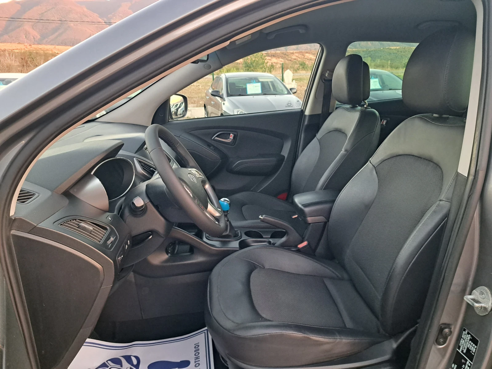 Hyundai IX35 1, 7 crdi - изображение 10
