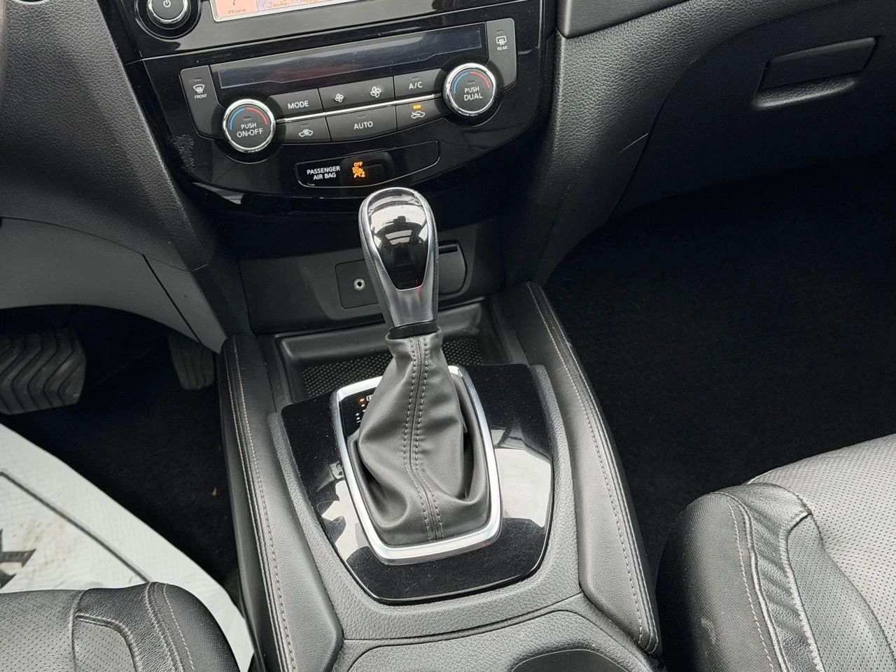 Nissan Rogue SV* BACK-UP CAMERA* BRAKE ASSIST* BLIND SPOT*  - изображение 10