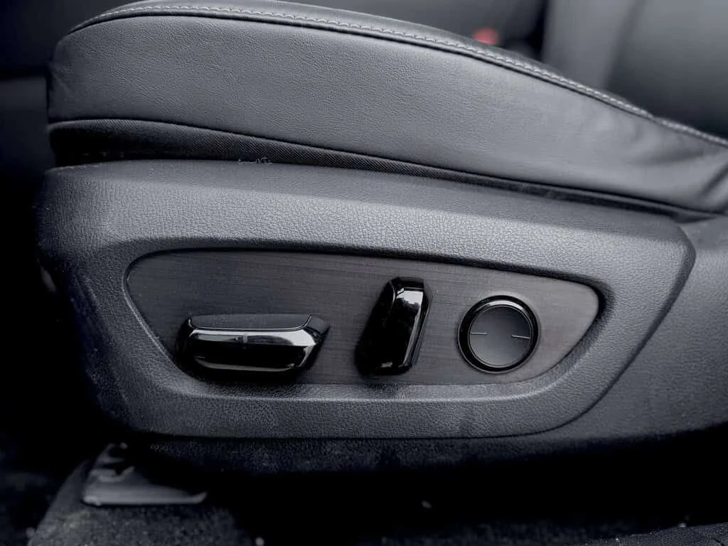 Lexus RX * 350 AWD | No Accidents | 1 Owner | Cooled Seats , снимка 14 - Автомобили и джипове - 53812337