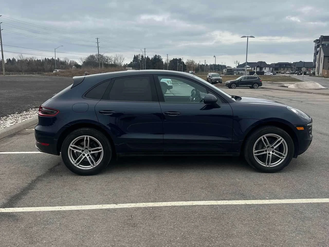 Porsche Macan AWD / BOSE / CAMERA / ПОДГРЕВИ , снимка 3 - Автомобили и джипове - 54327191