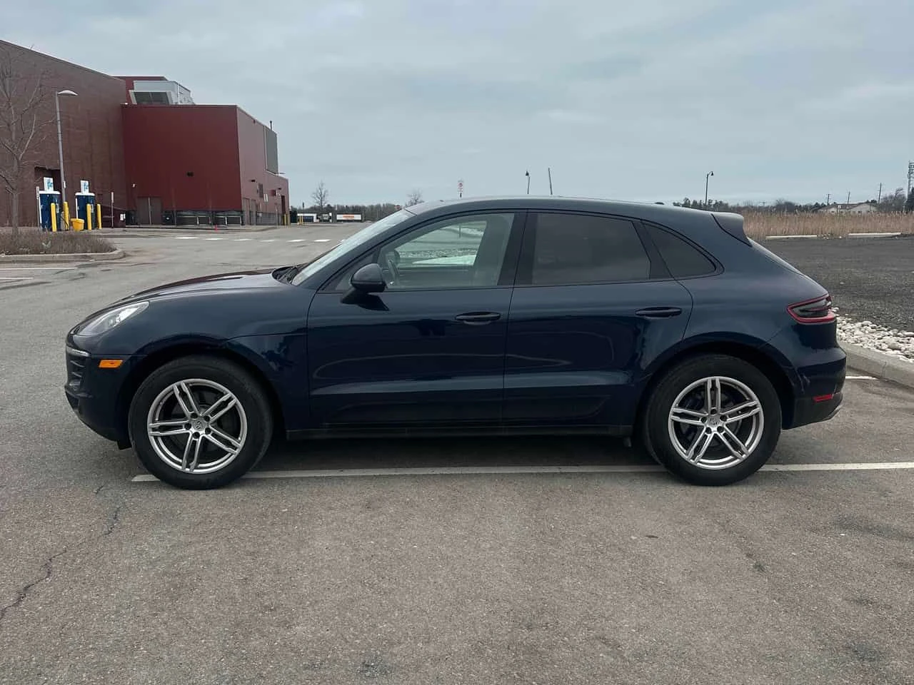 Porsche Macan AWD / BOSE / CAMERA / ПОДГРЕВИ , снимка 2 - Автомобили и джипове - 54327191
