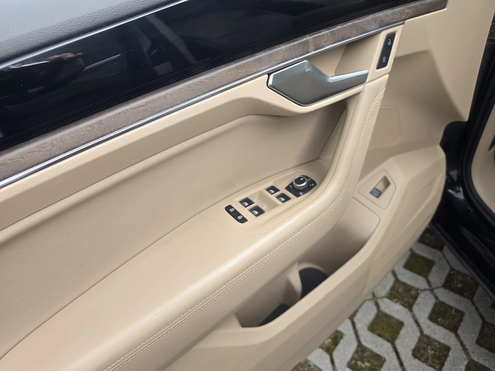VW Touareg 3.0TDI FULL!! ПАНО, ОБДУХ, ДИСТР, ДИГИТАЛ, снимка 9 - Автомобили и джипове - 54550124