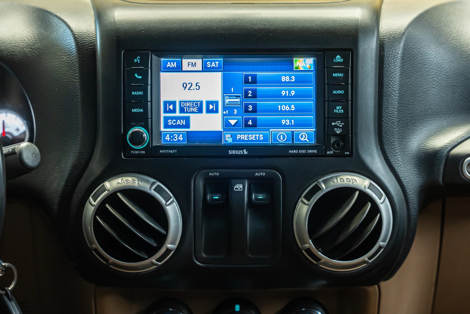 Jeep Wrangler 3.6i Sahara, снимка 16 - Автомобили и джипове - 54565474