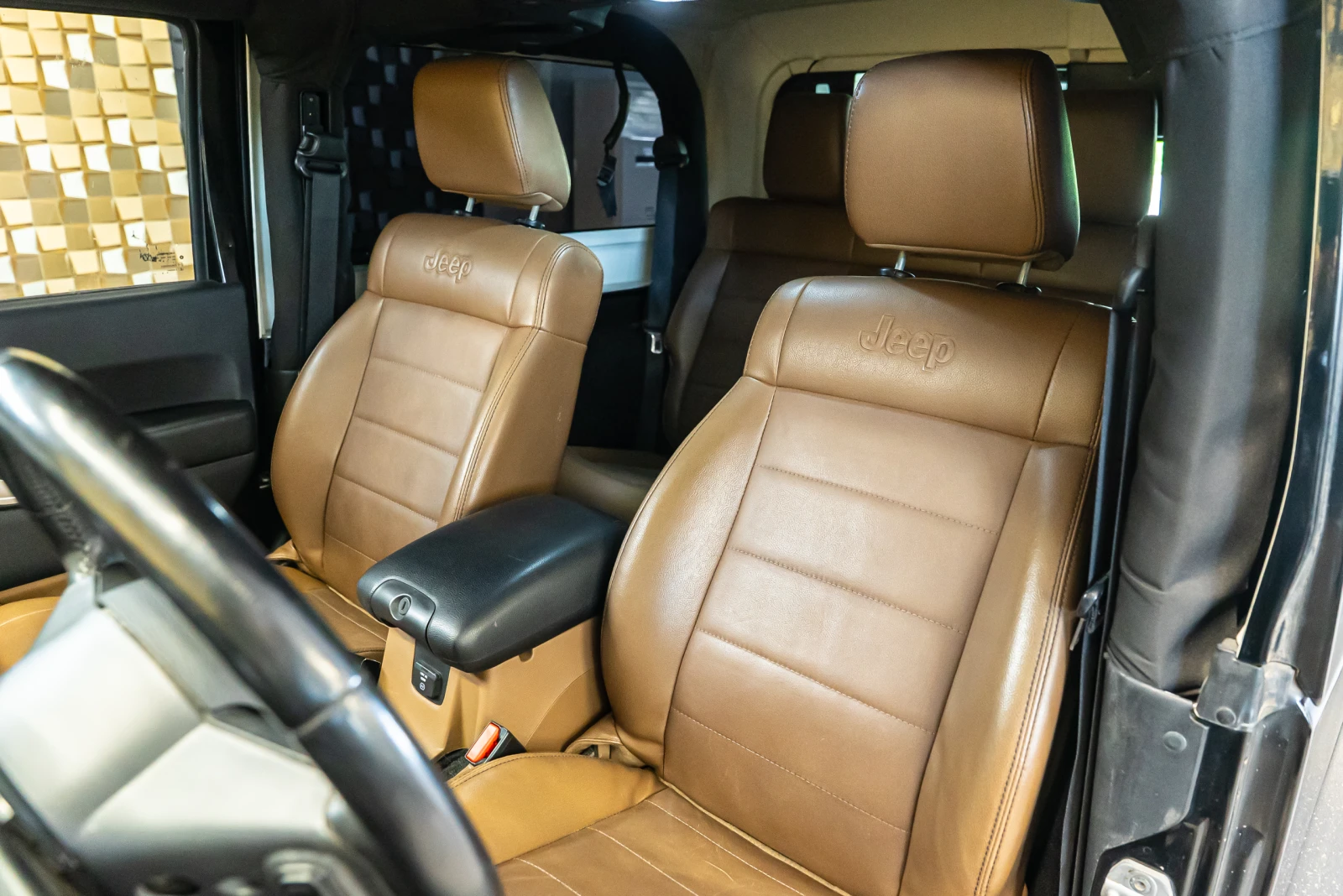 Jeep Wrangler 3.6i Sahara, снимка 9 - Автомобили и джипове - 54565474