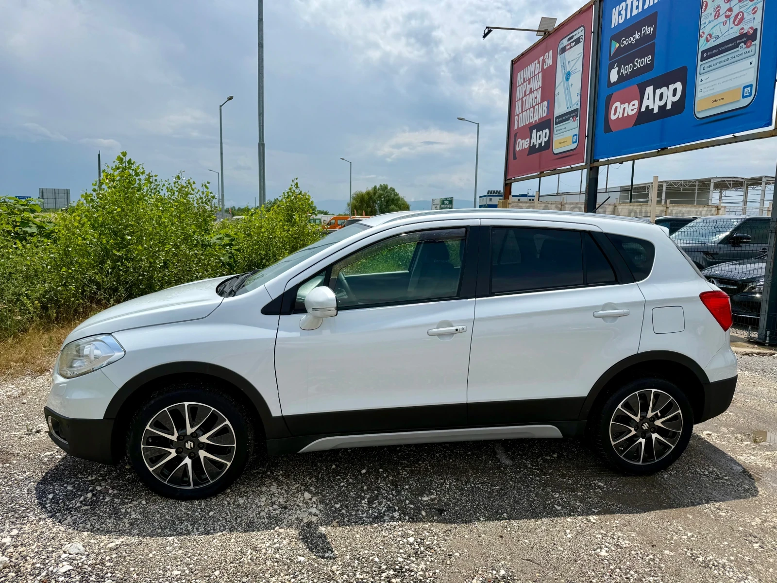 Suzuki SX4 S-Cross 1.6DDIS 4WD ALLGRIP, снимка 8 - Автомобили и джипове - 54777174