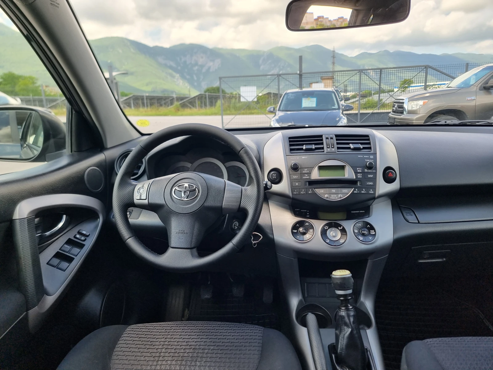 Toyota Rav4 2.2D4D, снимка 12 - Автомобили и джипове - 54791781