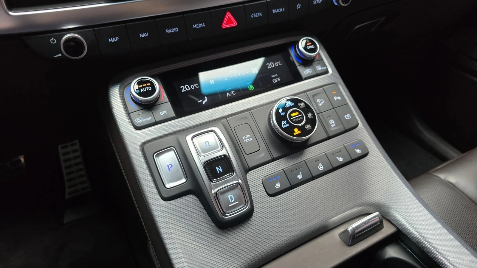 Hyundai Palisade 3.8 4WD Calligraphy* HUD* 360* МАСАЖИ* ПАНО, снимка 7 - Автомобили и джипове - 55499549
