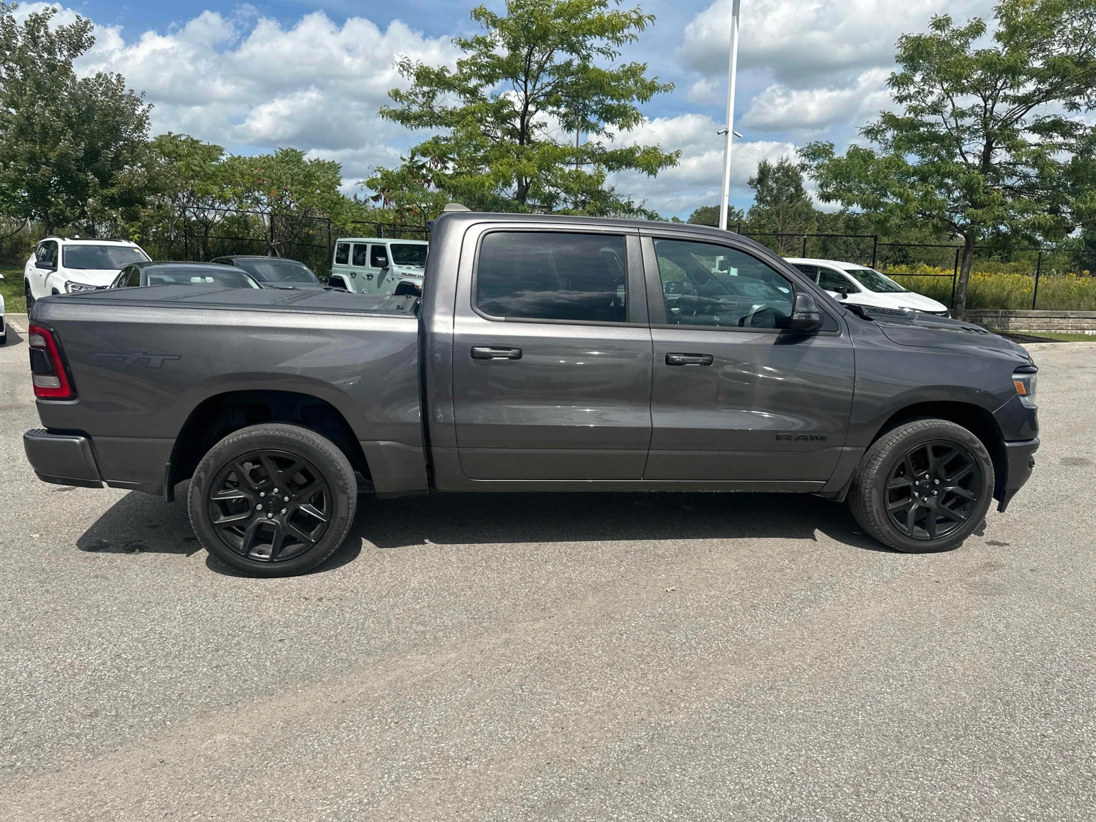 Dodge RAM 1500 Sport / 360 / Carfax / Автокредит, снимка 3 - Автомобили и джипове - 55967444