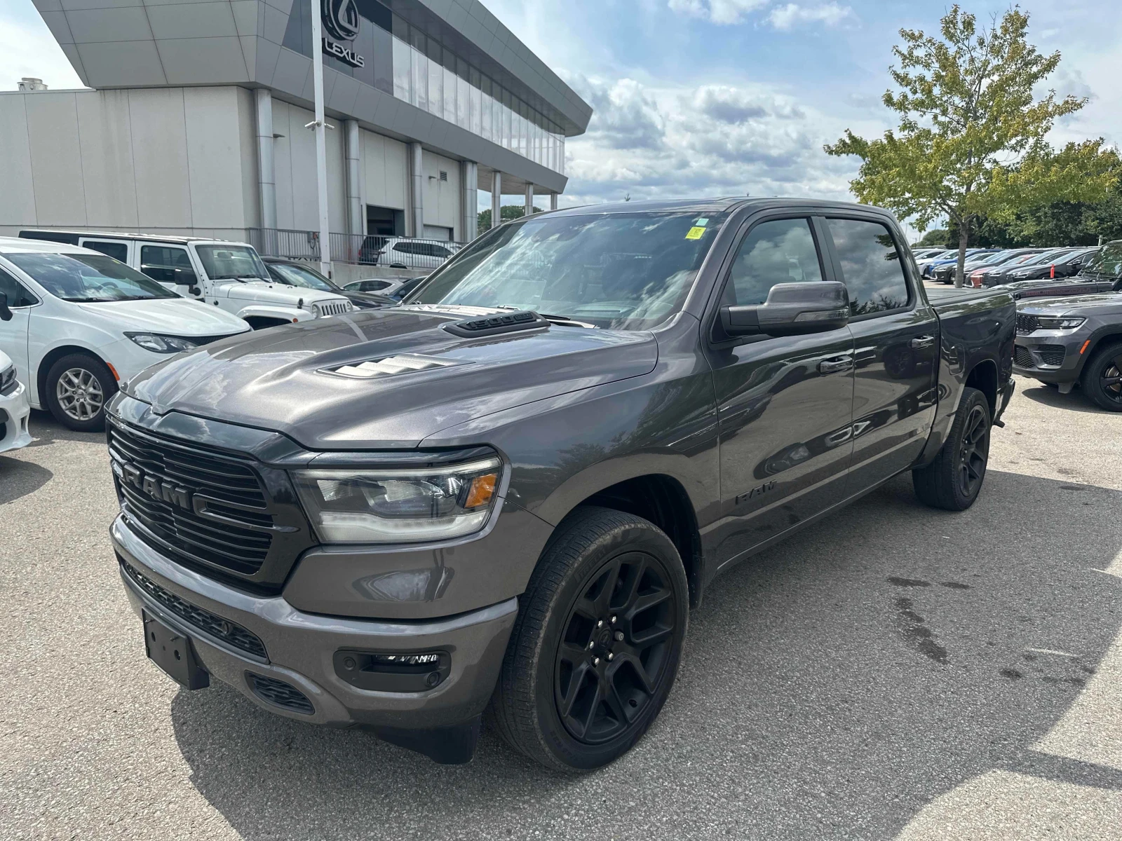 Dodge RAM 1500 Sport / 360 / Carfax / Автокредит, снимка 12 - Автомобили и джипове - 55967444