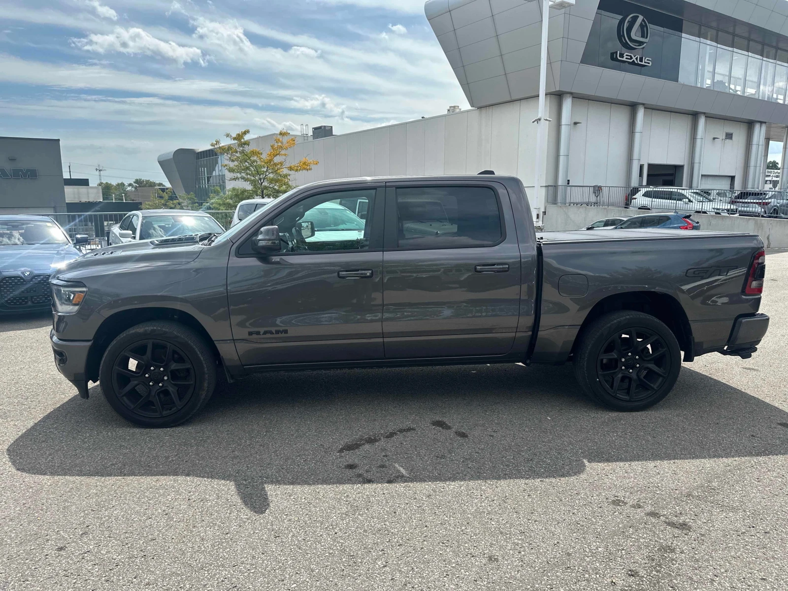 Dodge RAM 1500 Sport / 360 / Carfax / Автокредит, снимка 2 - Автомобили и джипове - 55967444