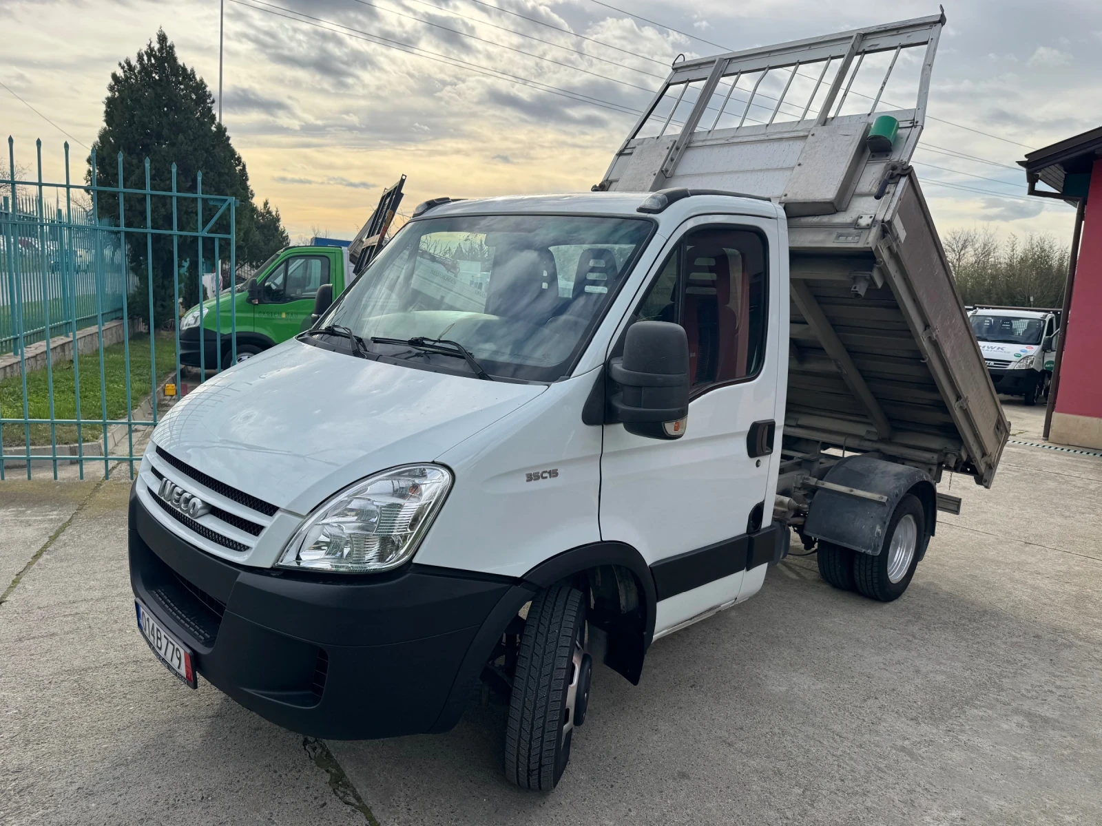 Iveco Daily 3.0HPI* 35C15* Тристранен самосвал* 2.90 метра кош - изображение 3