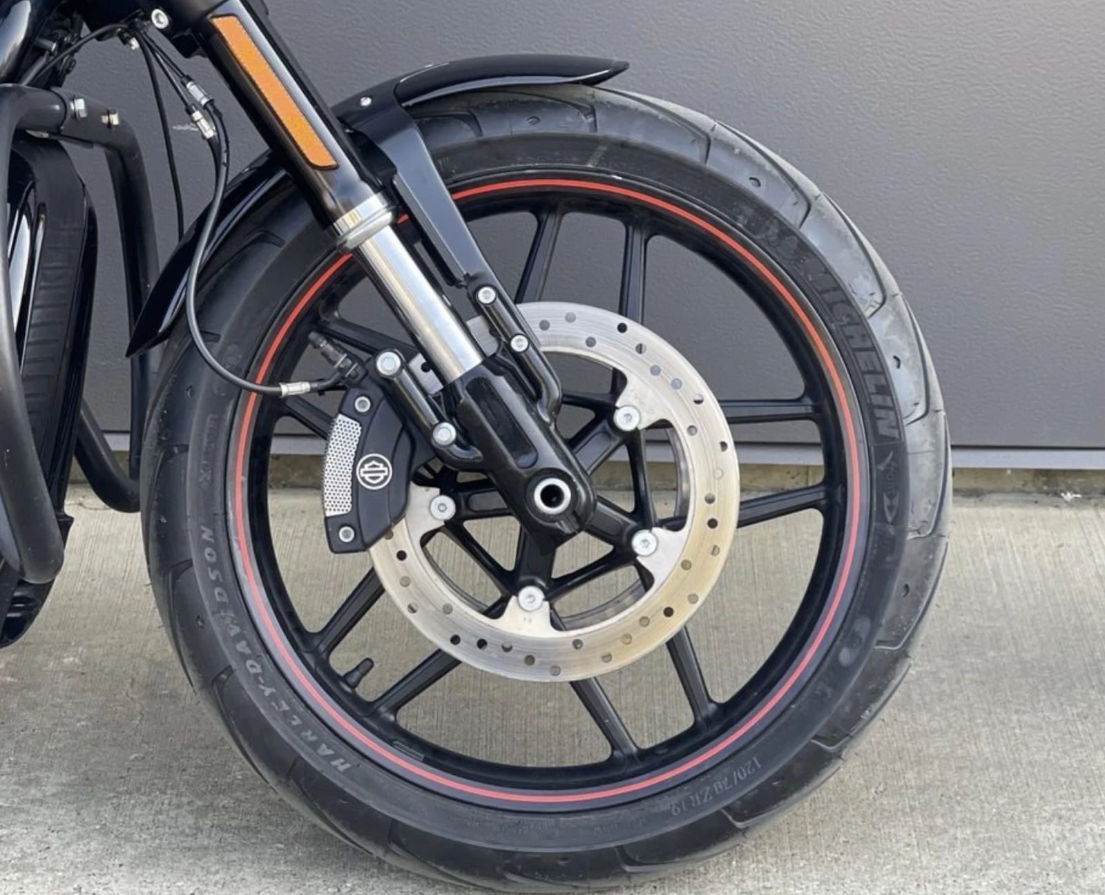 Harley-Davidson V-Rod Night-Rod Special  - изображение 6