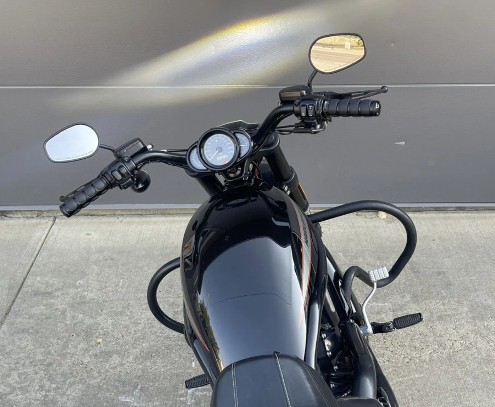 Harley-Davidson V-Rod Night-Rod Special  - изображение 2