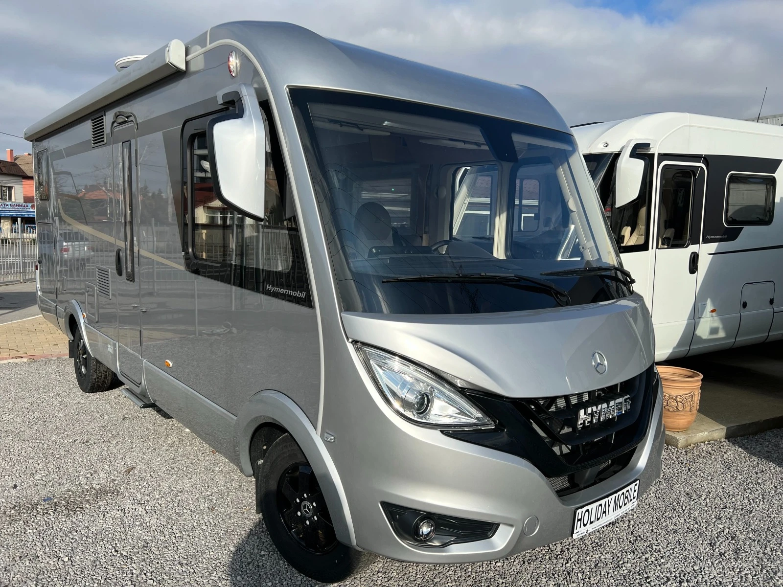 Кемпер HYMER / ERIBA B MC I 680  3500 kg. ДВОЕН ПОД КЛИМАТИК | Mobile.bg — изображение 1