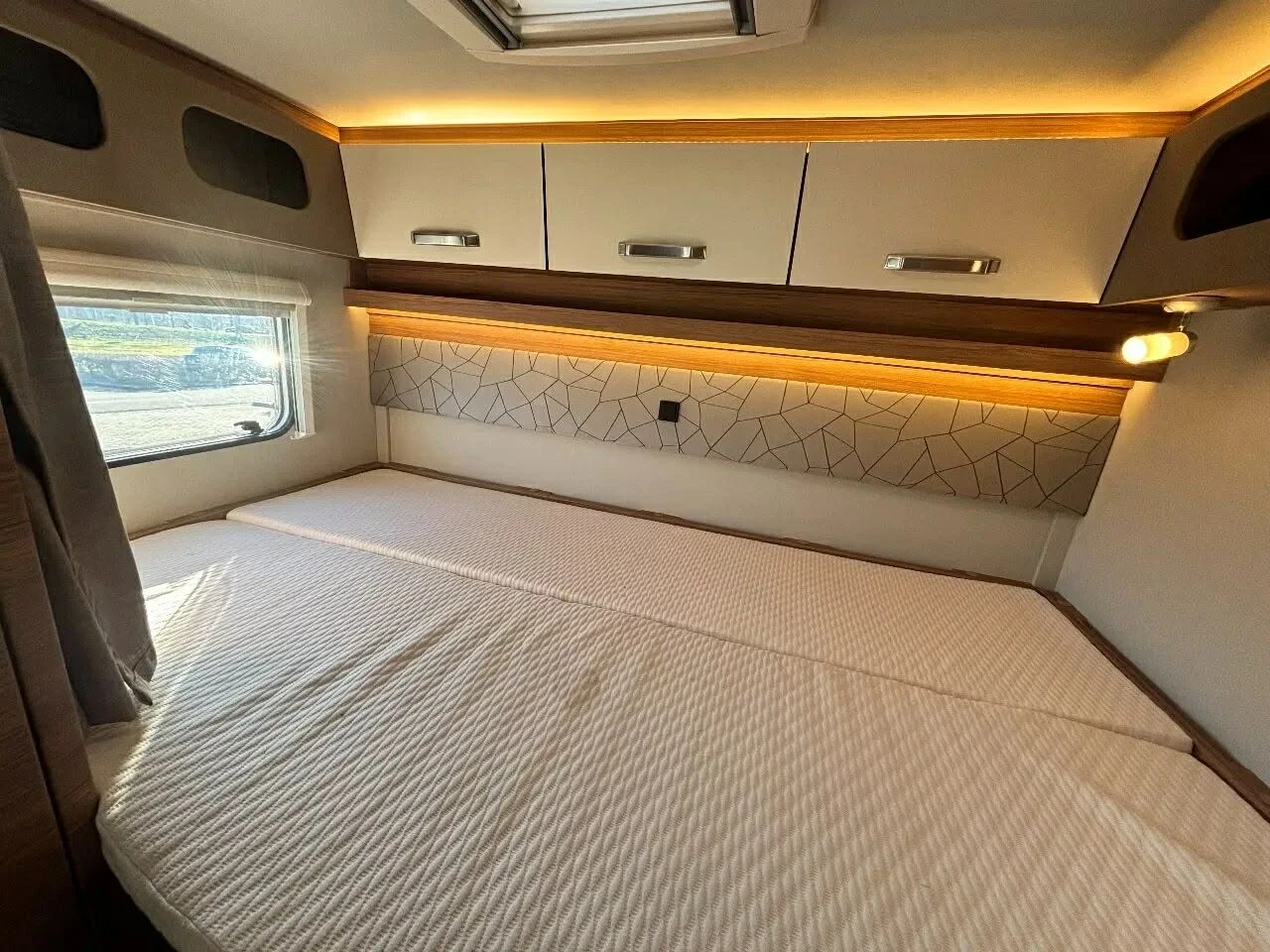 Кемпер Fiat Ducato, снимка 2 - Каравани и кемпери - 53821047