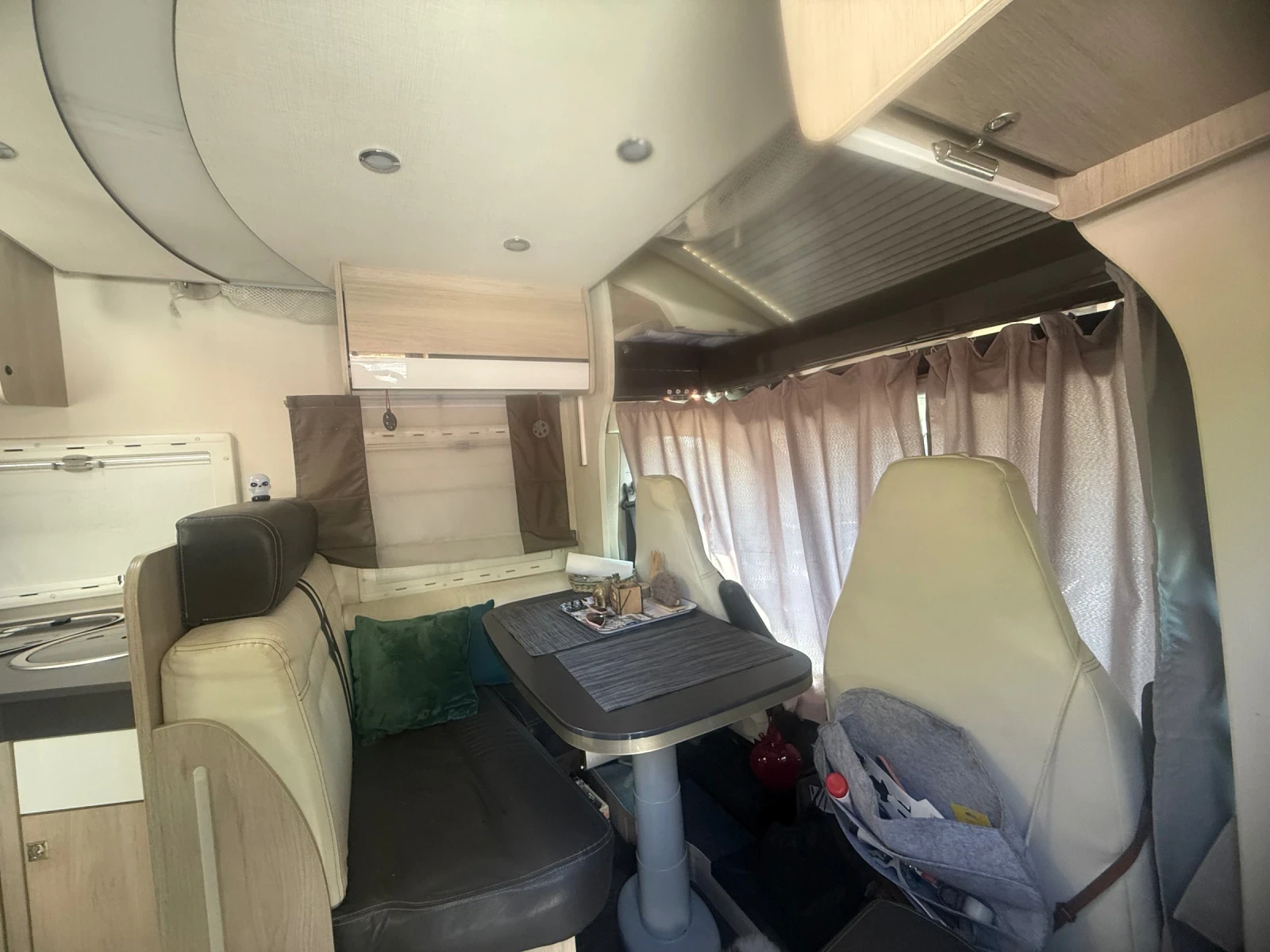 Кемпер Chausson EB626 Special Edition , снимка 9 - Каравани и кемпери - 55046492