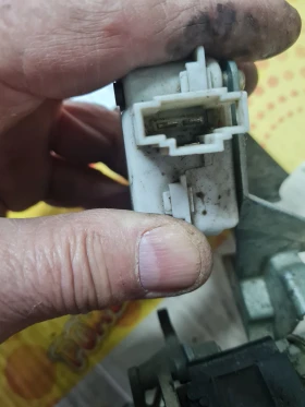 Брава с машинка за заден капак за WV POLO 2005-2008 г.-30 евро, снимка 5 - Части - 39171526