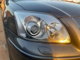 Toyota Avensis 2.2 D-Cat 177 к.с Кожен Бежов Салон , снимка 6