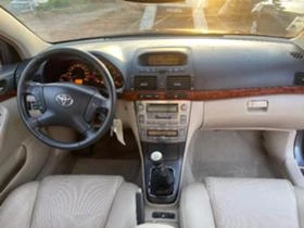 Toyota Avensis 2.2 D-Cat 177 к.с Кожен Бежов Салон , снимка 11