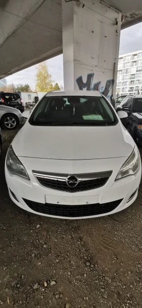 Opel Astra 1.6-TDI-110 к.с, снимка 1