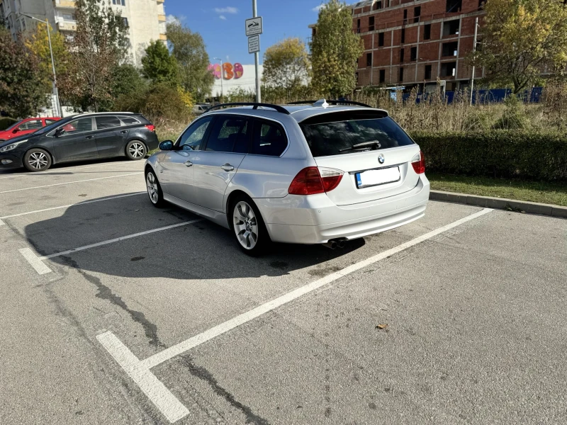 BMW 325 Xi, снимка 4 - Автомобили и джипове - 47500119