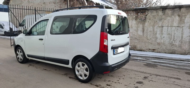 Dacia Dokker 1.6I, 102к.с., Фабрична газ, снимка 3 - Автомобили и джипове - 49242929